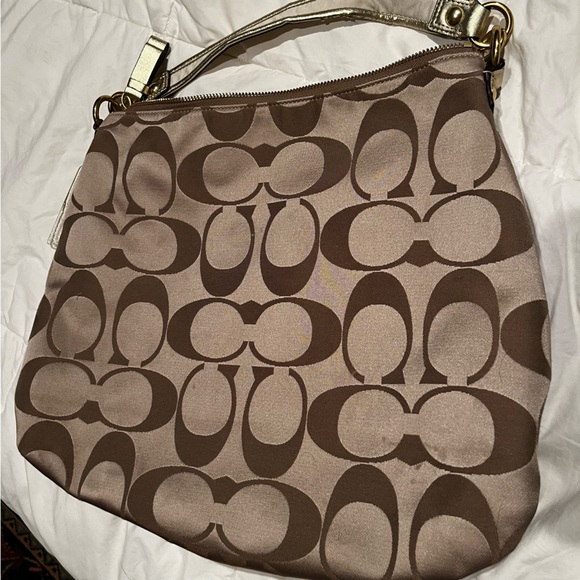 EARLY 2000S GOLD COACH BAG - Picture 3 of 6